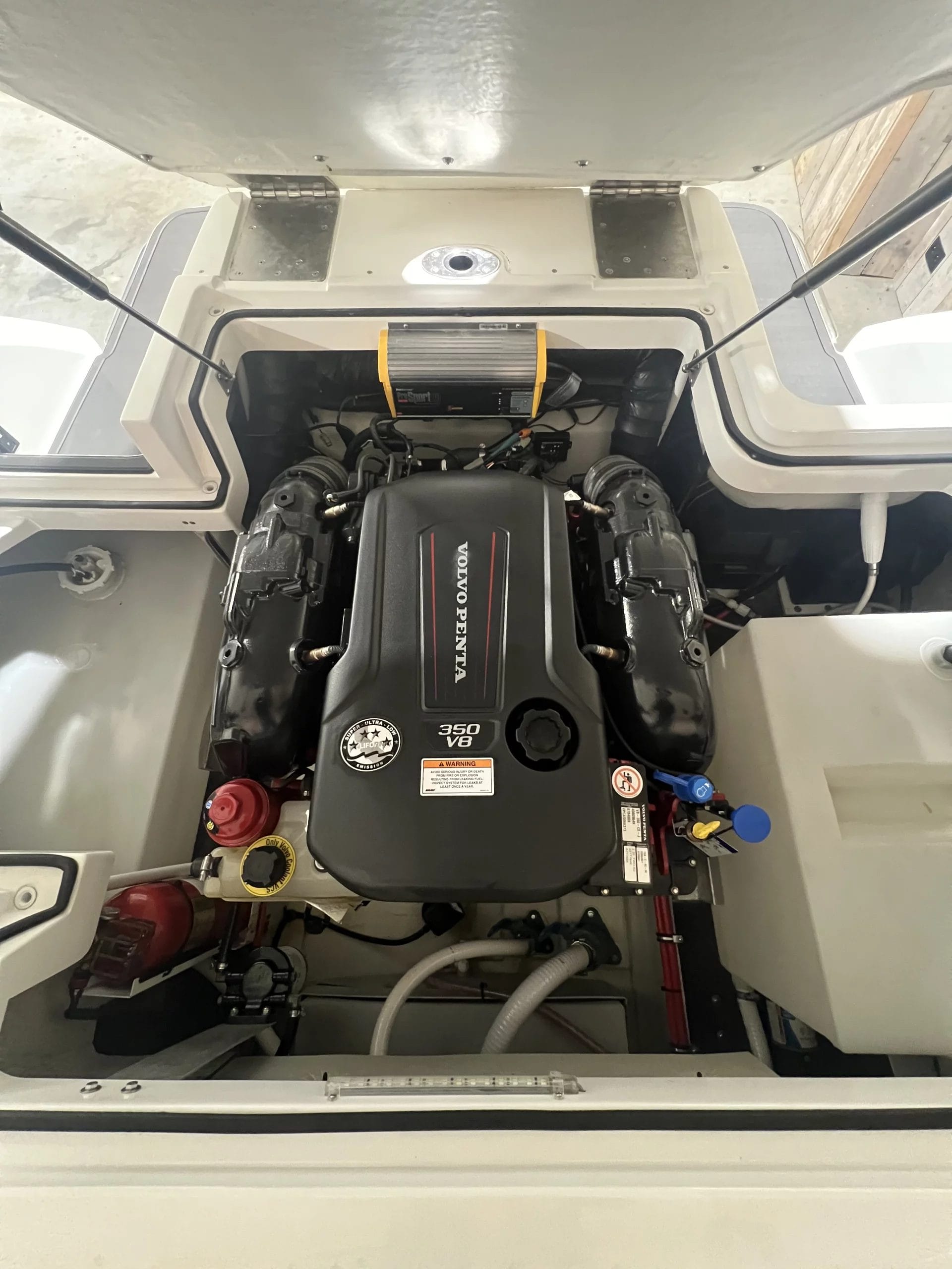 Aanbod Cobalt R3 SURF WSS luigiboats.be